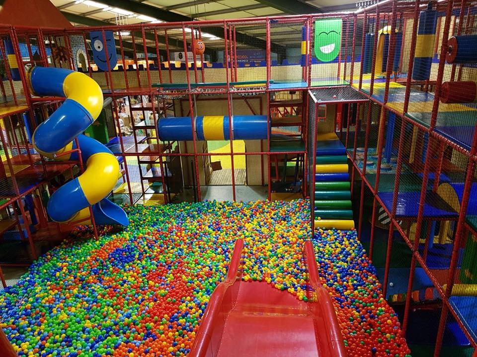 Rampa piankowa do suchego basenu PlayForms dla ułatwienia wejścia